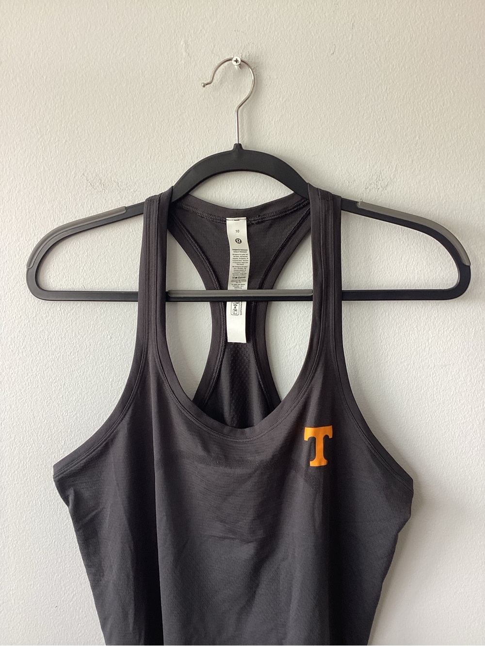 Lululemon Swiftly Tech Racerback Tank 2.0 Tennessee Vols Power T Grey Size 10